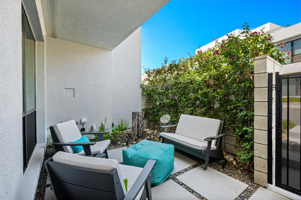 890 Cameron Center Drive Palm Springs, CA 92264