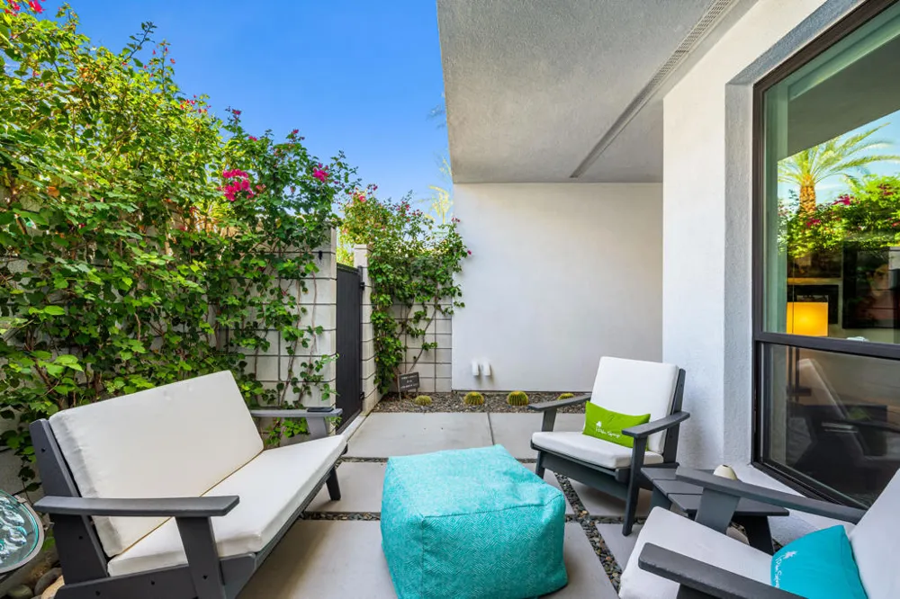 890 Cameron Center Drive Palm Springs, CA 92264