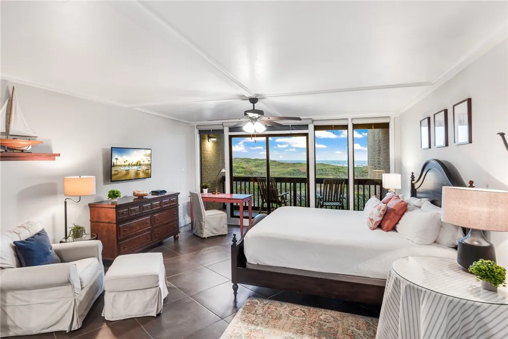6745 Seacomber Drive #101 Port Aransas, TX 78373