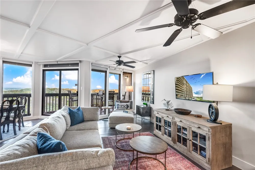 6745 Seacomber Drive #101 Port Aransas, TX 78373