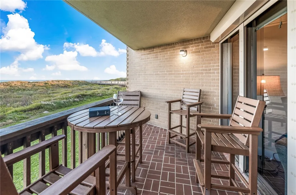 6745 Seacomber Drive #101 Port Aransas, TX 78373