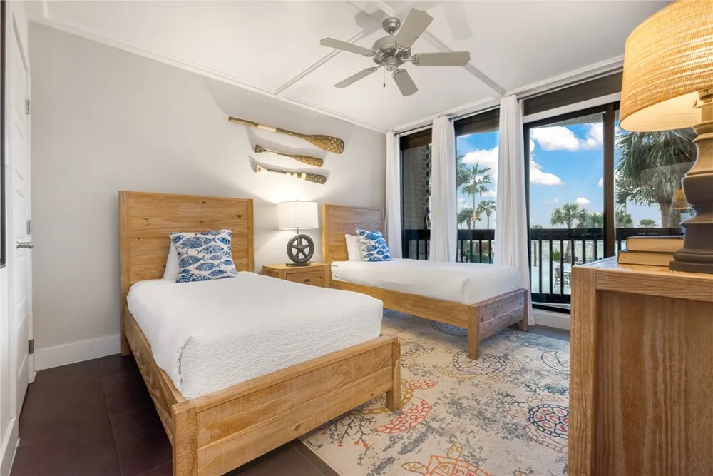 6745 Seacomber Drive #101 Port Aransas, TX 78373