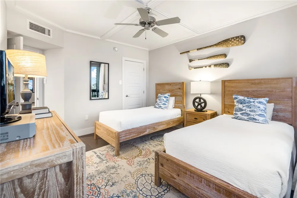 6745 Seacomber Drive #101 Port Aransas, TX 78373