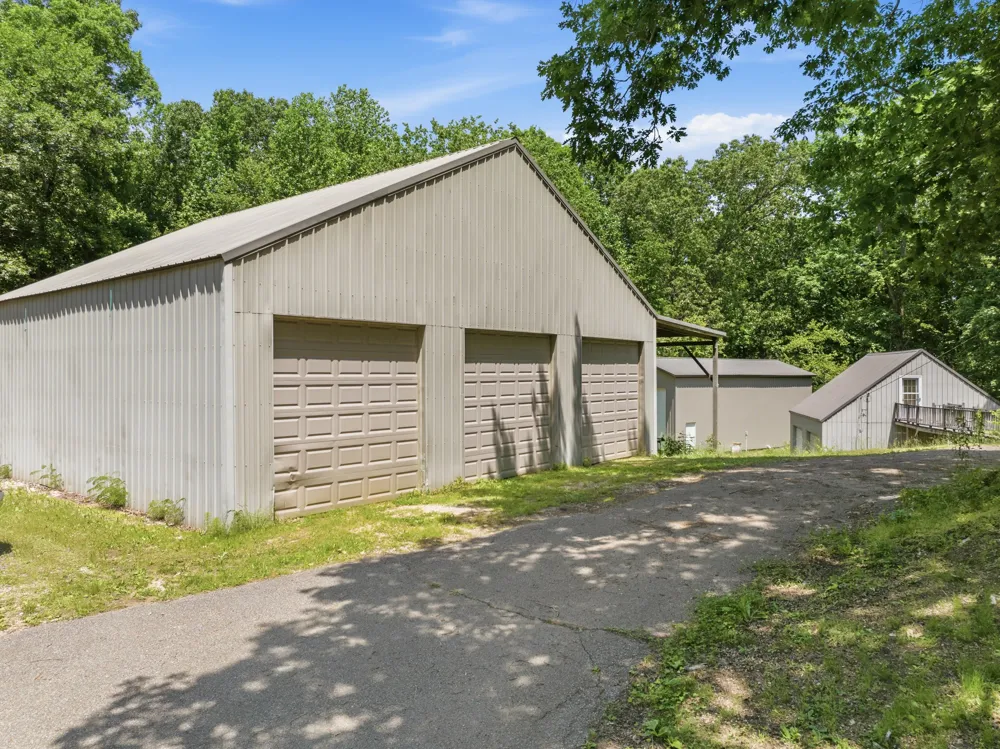 4110 Corinth Rd Lexington, TN 38351
