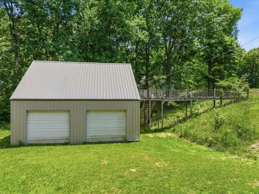 4110 Corinth Rd Lexington, TN 38351