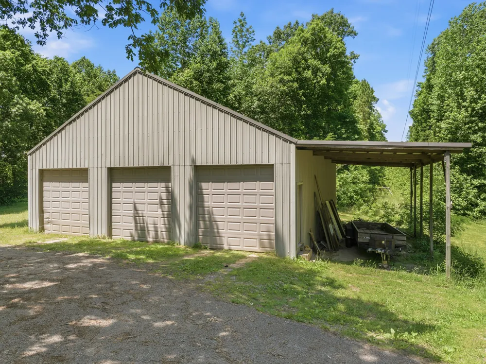 4110 Corinth Rd Lexington, TN 38351