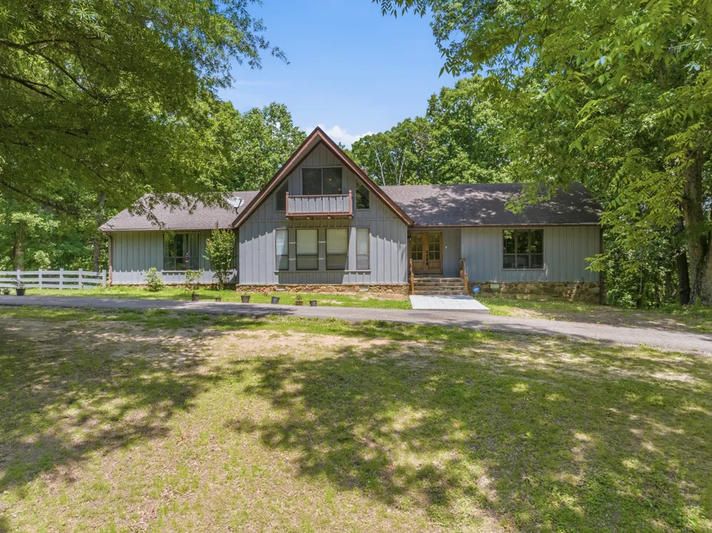 4110 Corinth Rd Lexington, TN 38351