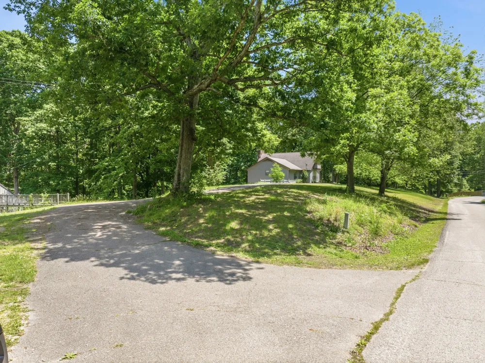 4110 Corinth Rd Lexington, TN 38351