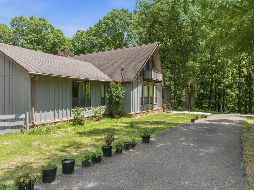 4110 Corinth Rd Lexington, TN 38351