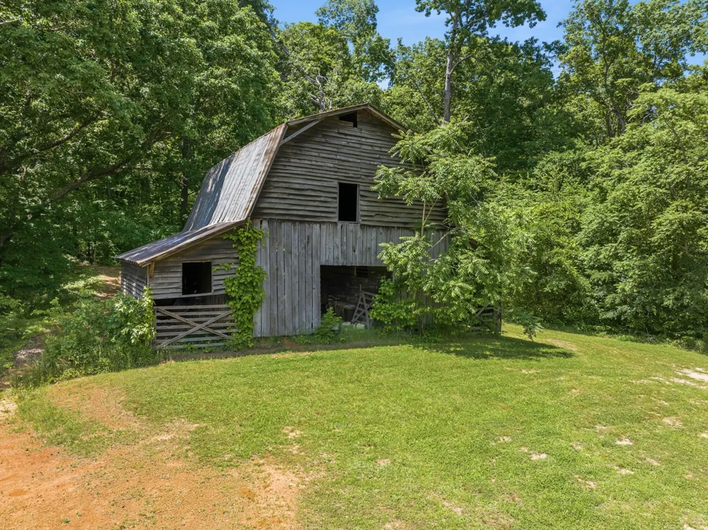 4110 Corinth Rd Lexington, TN 38351