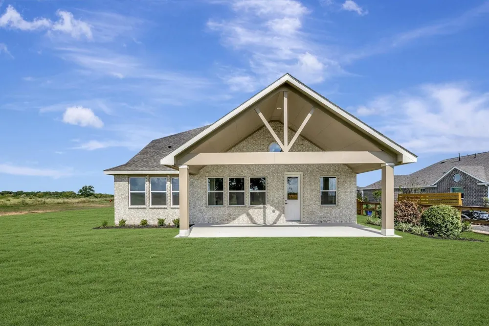 514 Cane Crossing Lake Drive Sealy, TX 77474