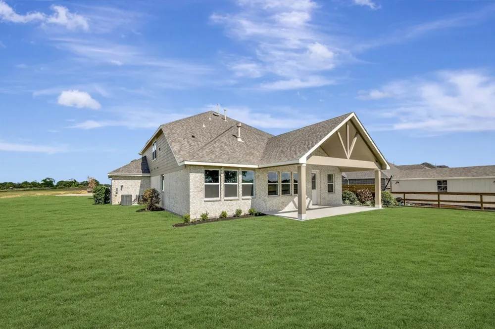 514 Cane Crossing Lake Drive Sealy, TX 77474