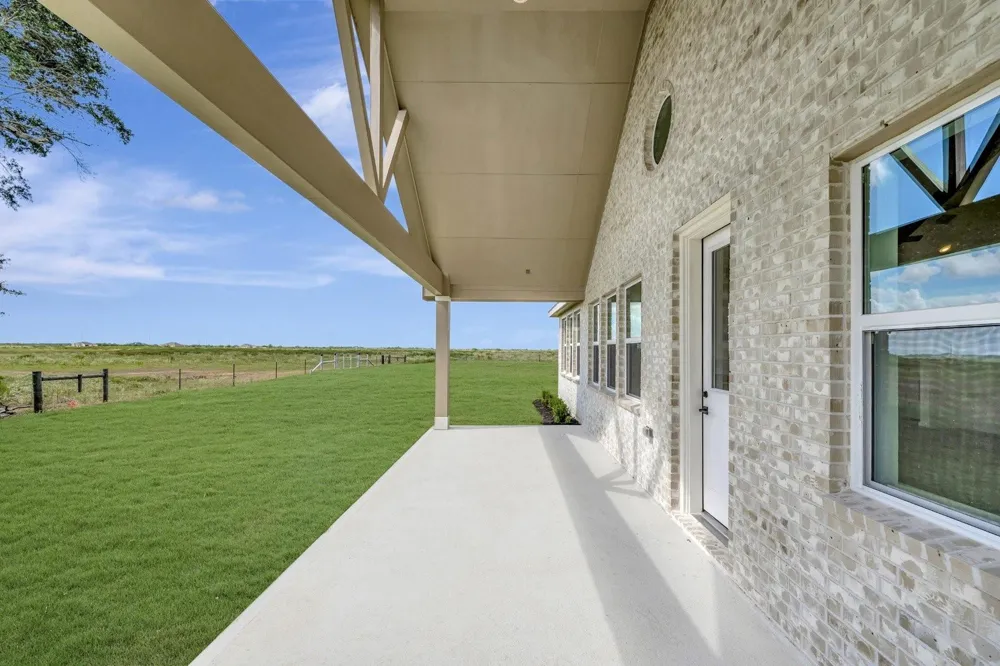 514 Cane Crossing Lake Drive Sealy, TX 77474