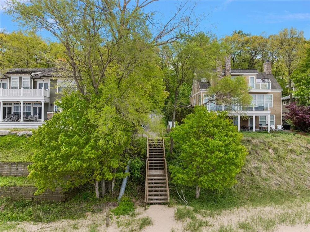 604 Pine Lane Sawyer, MI 49125