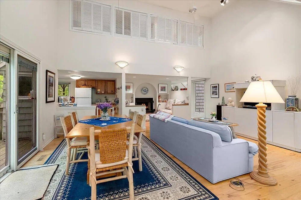 604 Pine Lane Sawyer, MI 49125