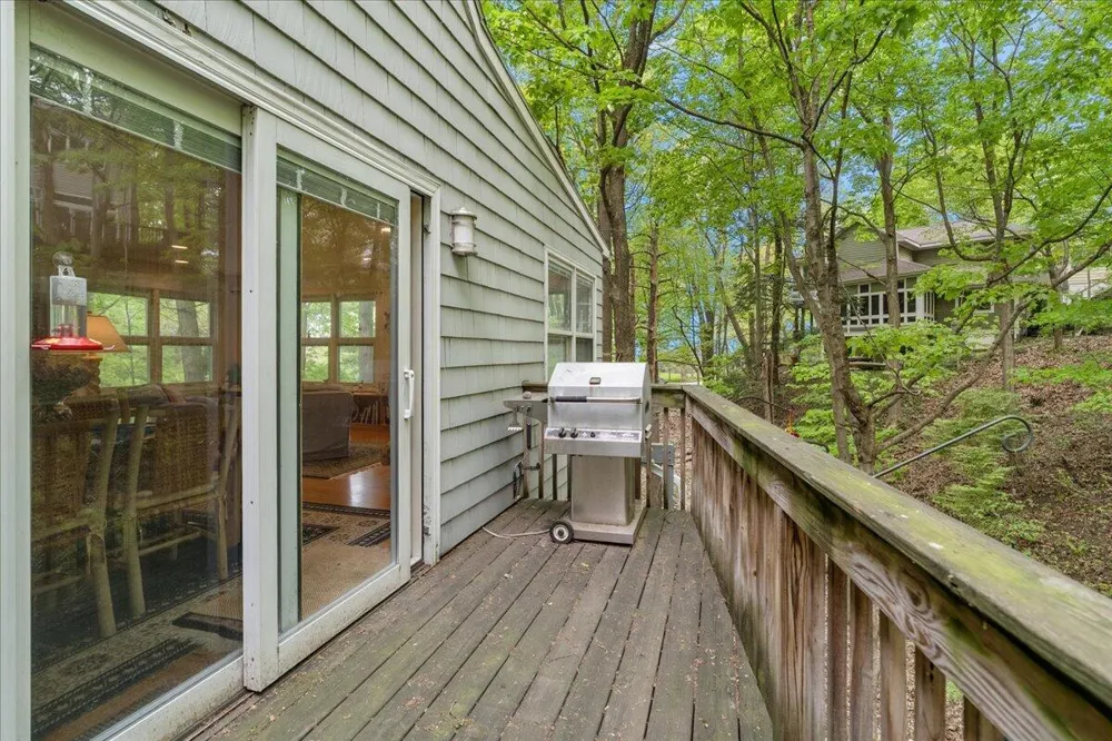 604 Pine Lane Sawyer, MI 49125