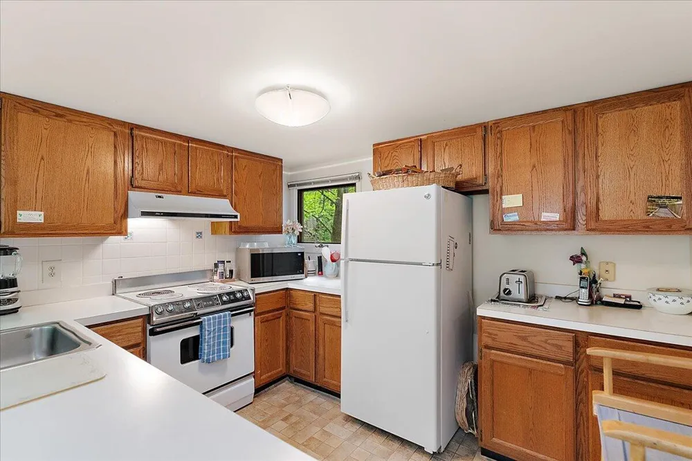 604 Pine Lane Sawyer, MI 49125