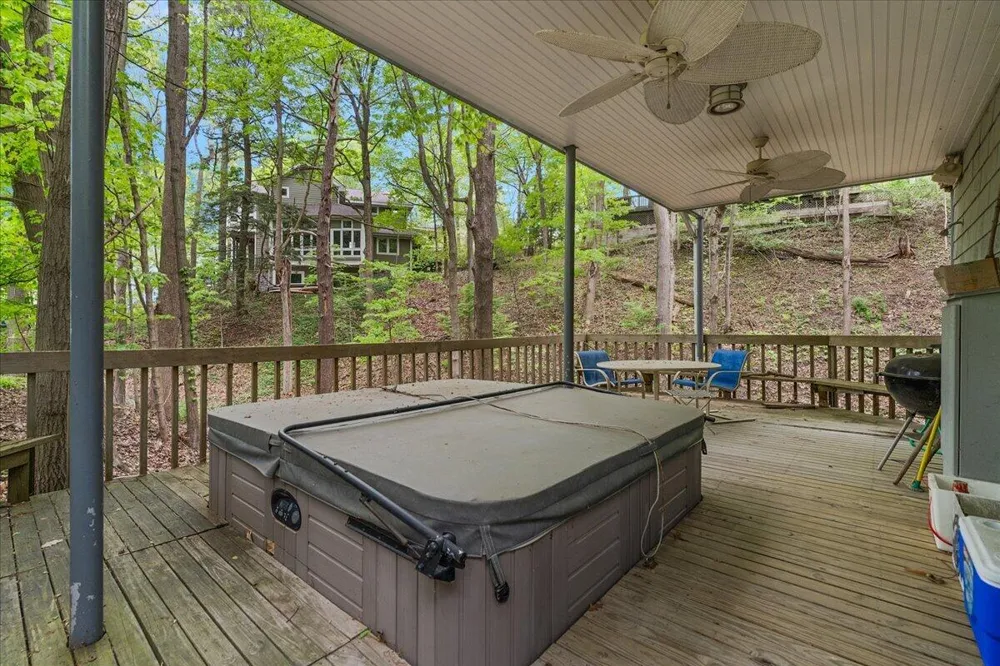 604 Pine Lane Sawyer, MI 49125