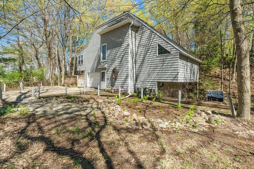 604 Pine Lane Sawyer, MI 49125