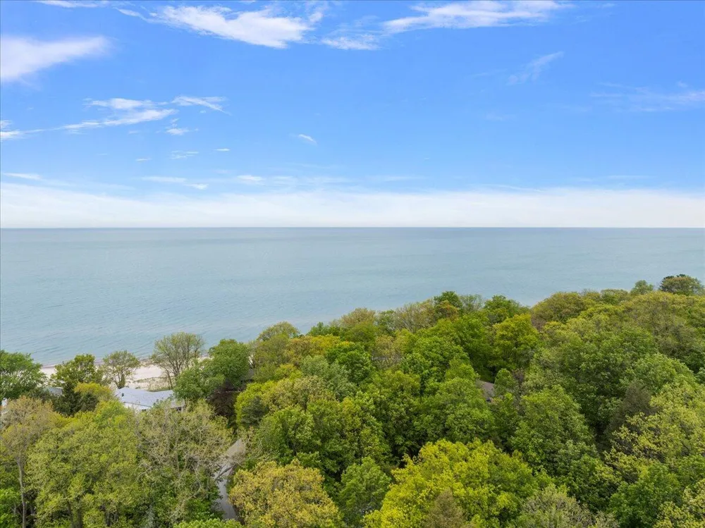 604 Pine Lane Sawyer, MI 49125