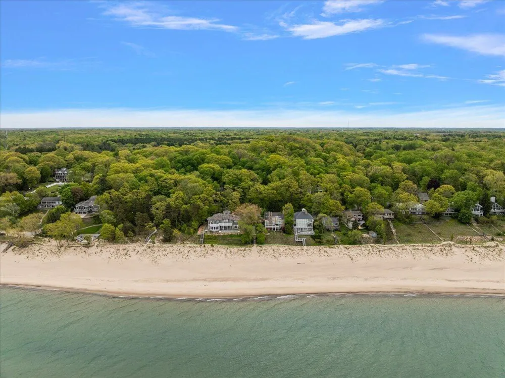 604 Pine Lane Sawyer, MI 49125