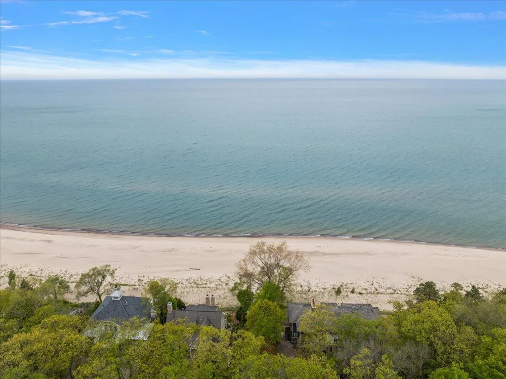 604 Pine Lane Sawyer, MI 49125