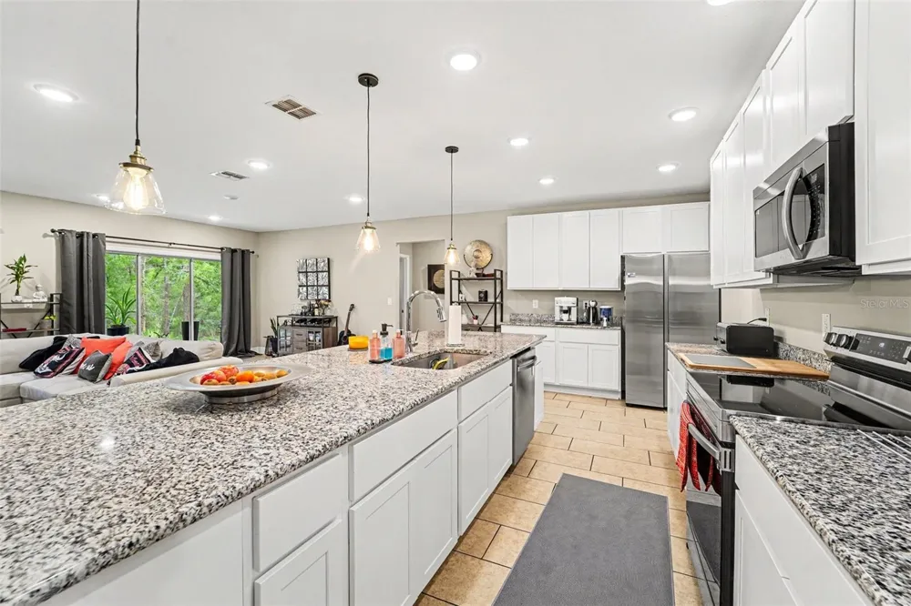 15 LONE PINE STREET Homosassa, FL 34446