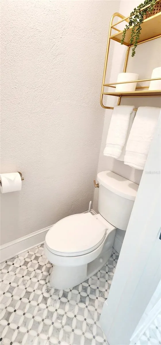 320 OHIO PLACE Sarasota, FL 34236