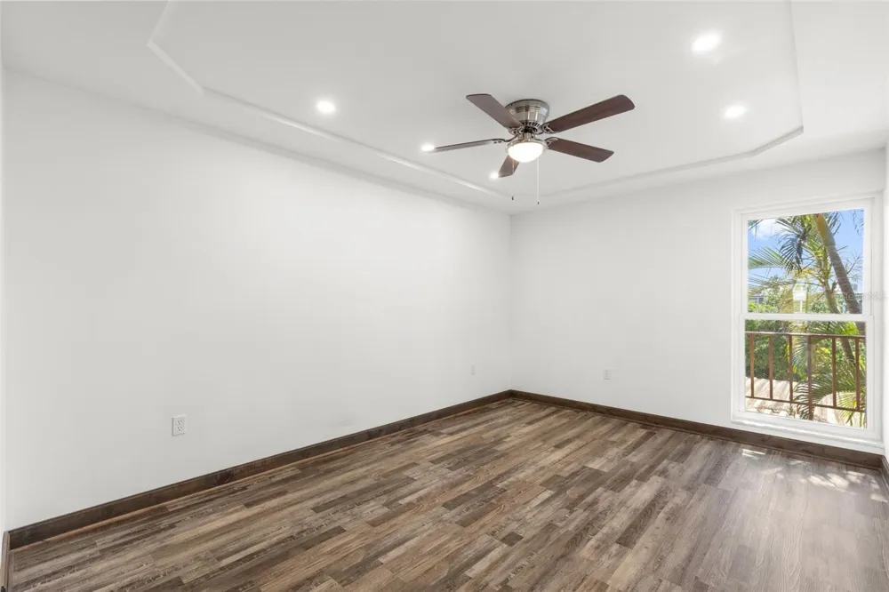 225 COUNTRY CLUB DRIVE #B221 Largo, FL 33771