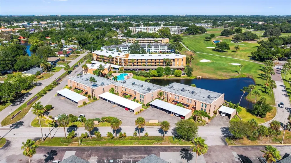 225 COUNTRY CLUB DRIVE #B221 Largo, FL 33771
