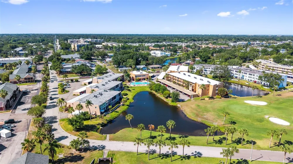 225 COUNTRY CLUB DRIVE #B221 Largo, FL 33771