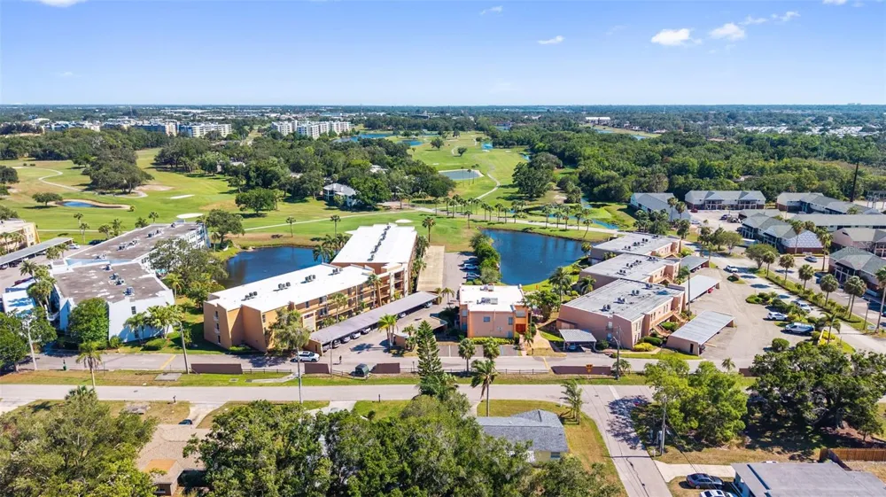 225 COUNTRY CLUB DRIVE #B221 Largo, FL 33771