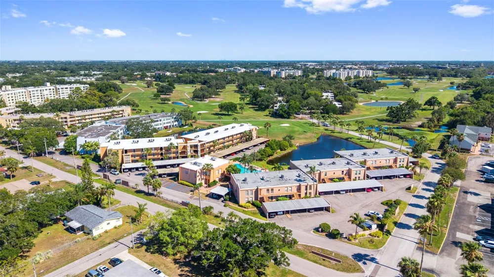 225 COUNTRY CLUB DRIVE #B221 Largo, FL 33771