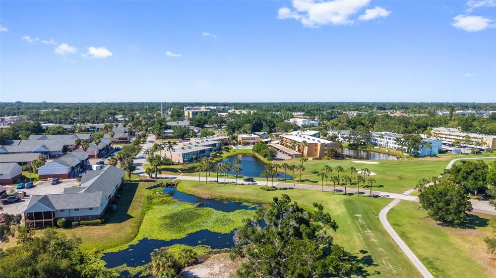 225 COUNTRY CLUB DRIVE #B221 Largo, FL 33771