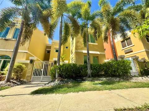90 CANDELERO DRIVE #32