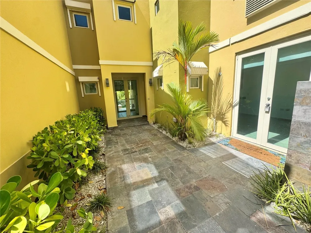 90 CANDELERO DRIVE #32 Humacao, PR 00791