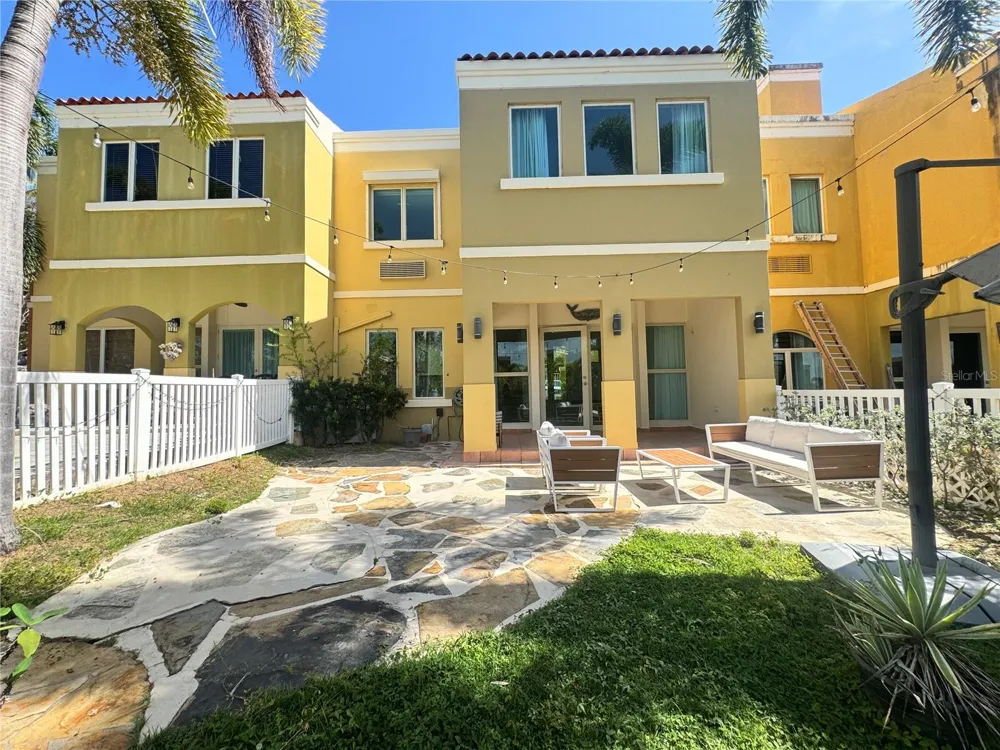90 CANDELERO DRIVE #32 Humacao, PR 00791