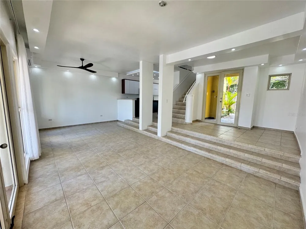 90 CANDELERO DRIVE #32 Humacao, PR 00791