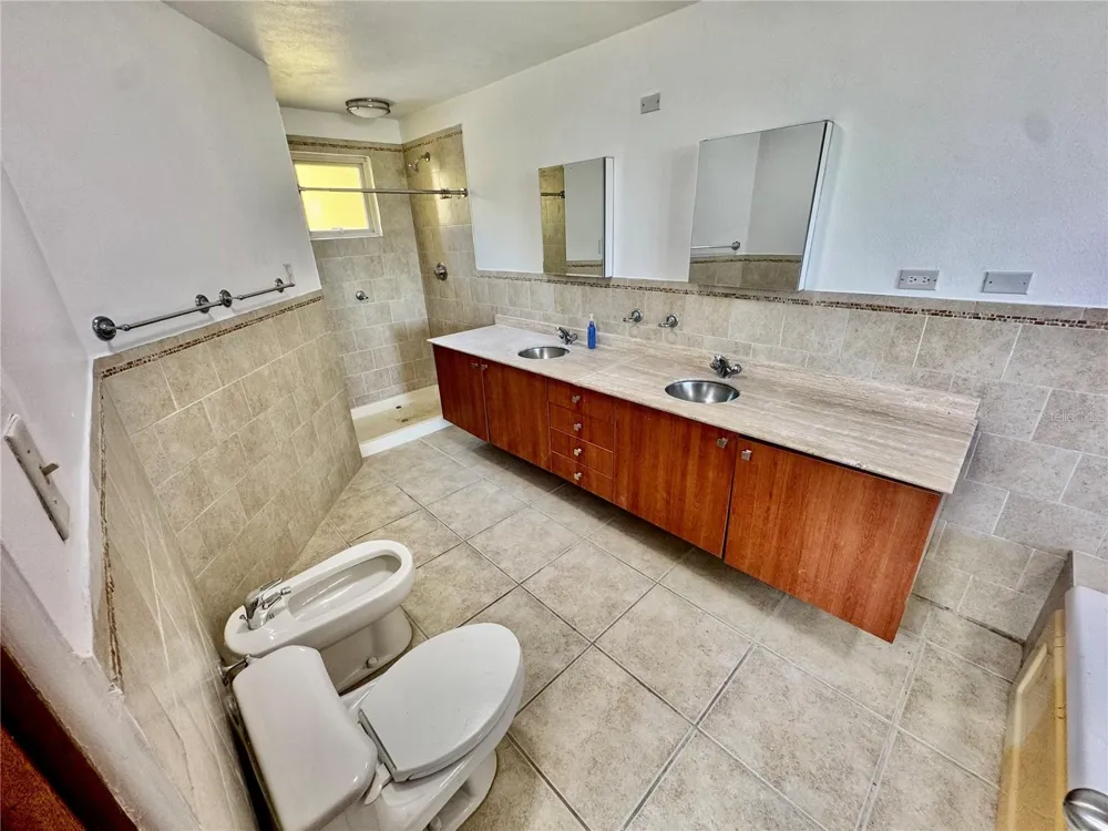 90 CANDELERO DRIVE #32 Humacao, PR 00791