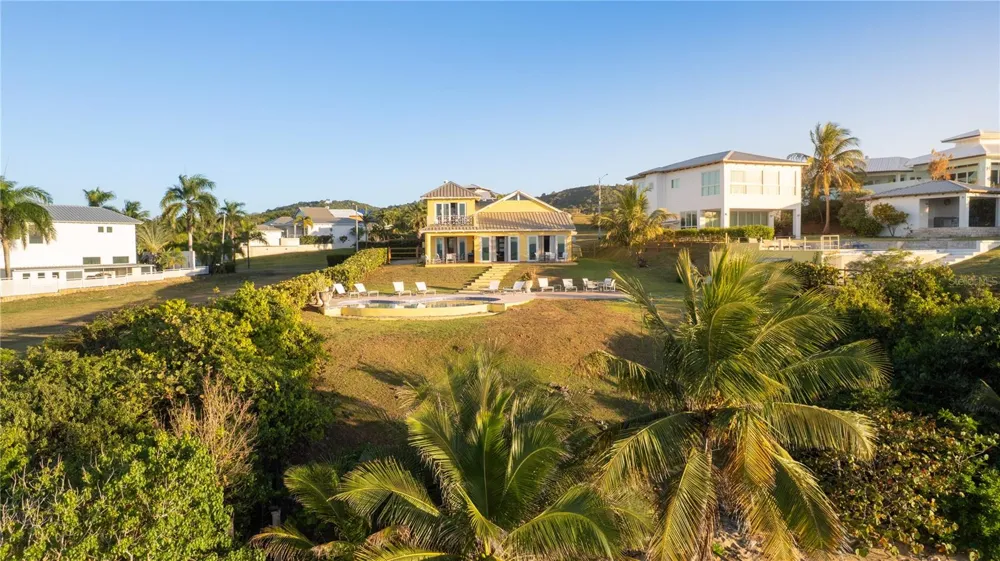 5 BEACH VILLAGE Vieques, PR 00765