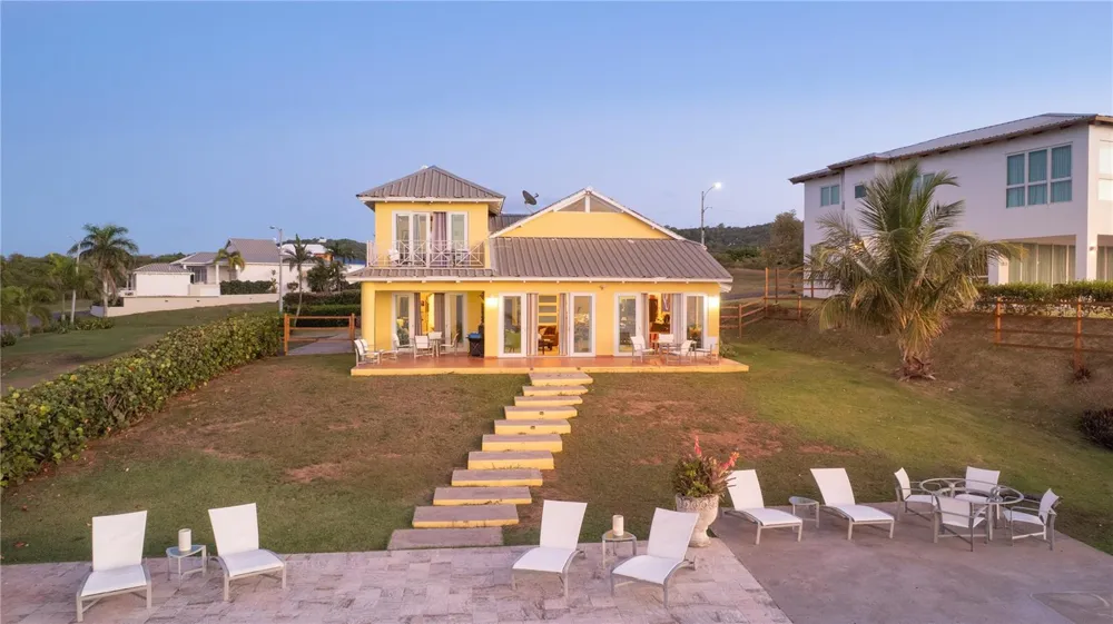 5 BEACH VILLAGE Vieques, PR 00765