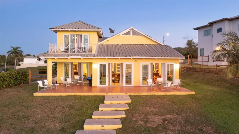 5 BEACH VILLAGE Vieques, PR 00765