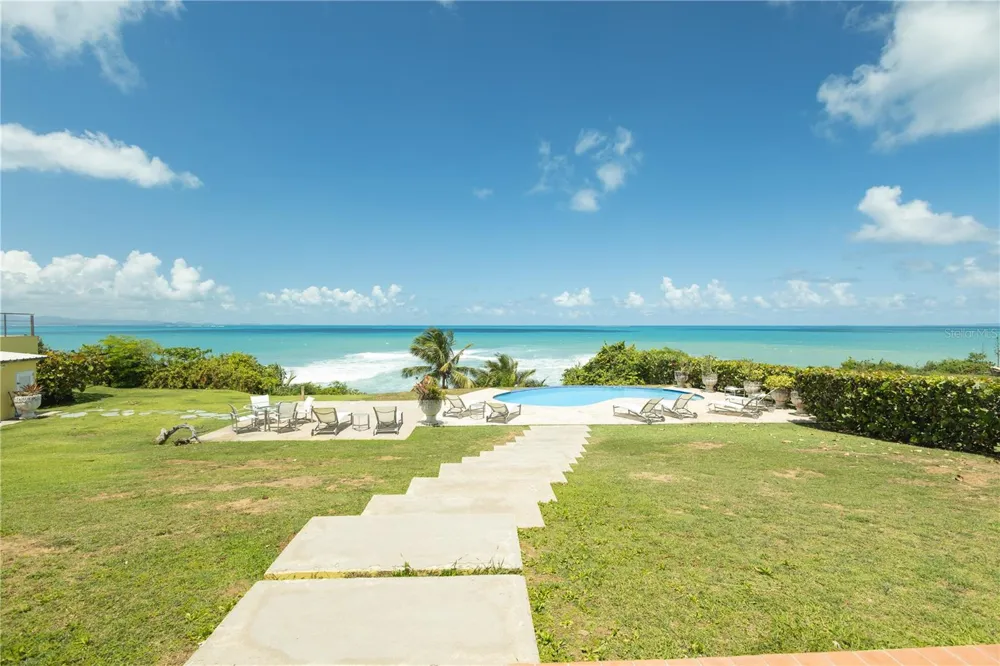 5 BEACH VILLAGE Vieques, PR 00765