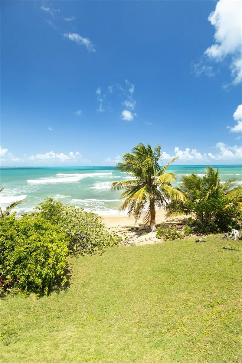 5 BEACH VILLAGE Vieques, PR 00765