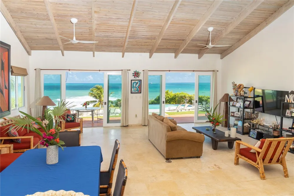 5 BEACH VILLAGE Vieques, PR 00765