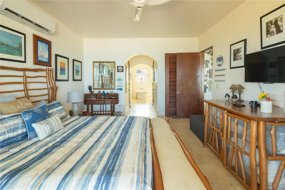 5 BEACH VILLAGE Vieques, PR 00765