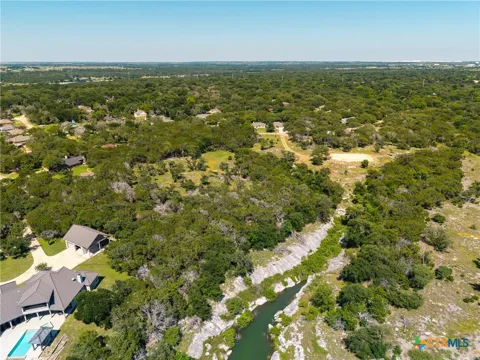 31 Artesian Drive