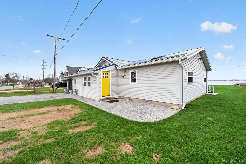 12508 West Shore Drive Roscommon Township, MI 48629
