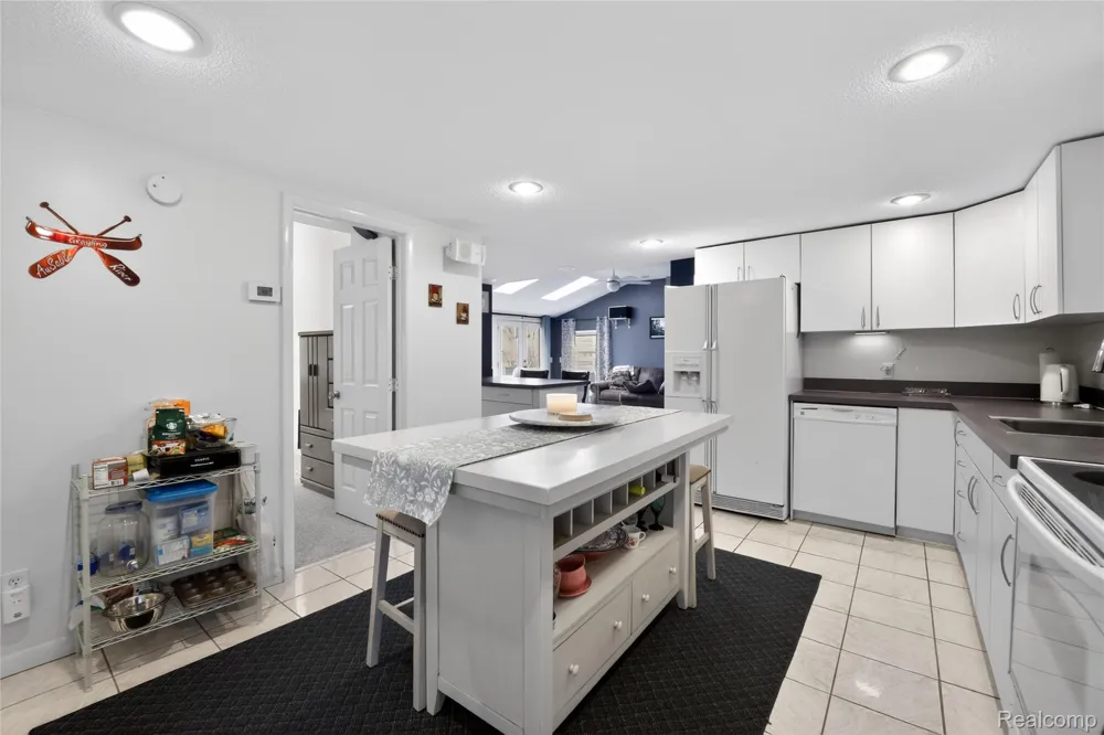 12508 West Shore Drive Roscommon Township, MI 48629