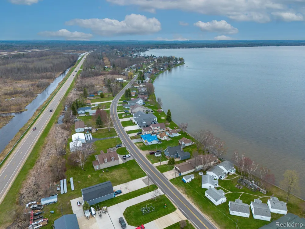 12508 West Shore Drive Roscommon Township, MI 48629